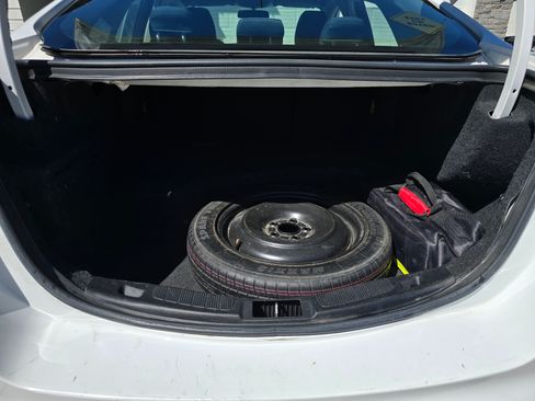 Used 2017 Ford Fusion SE image 13