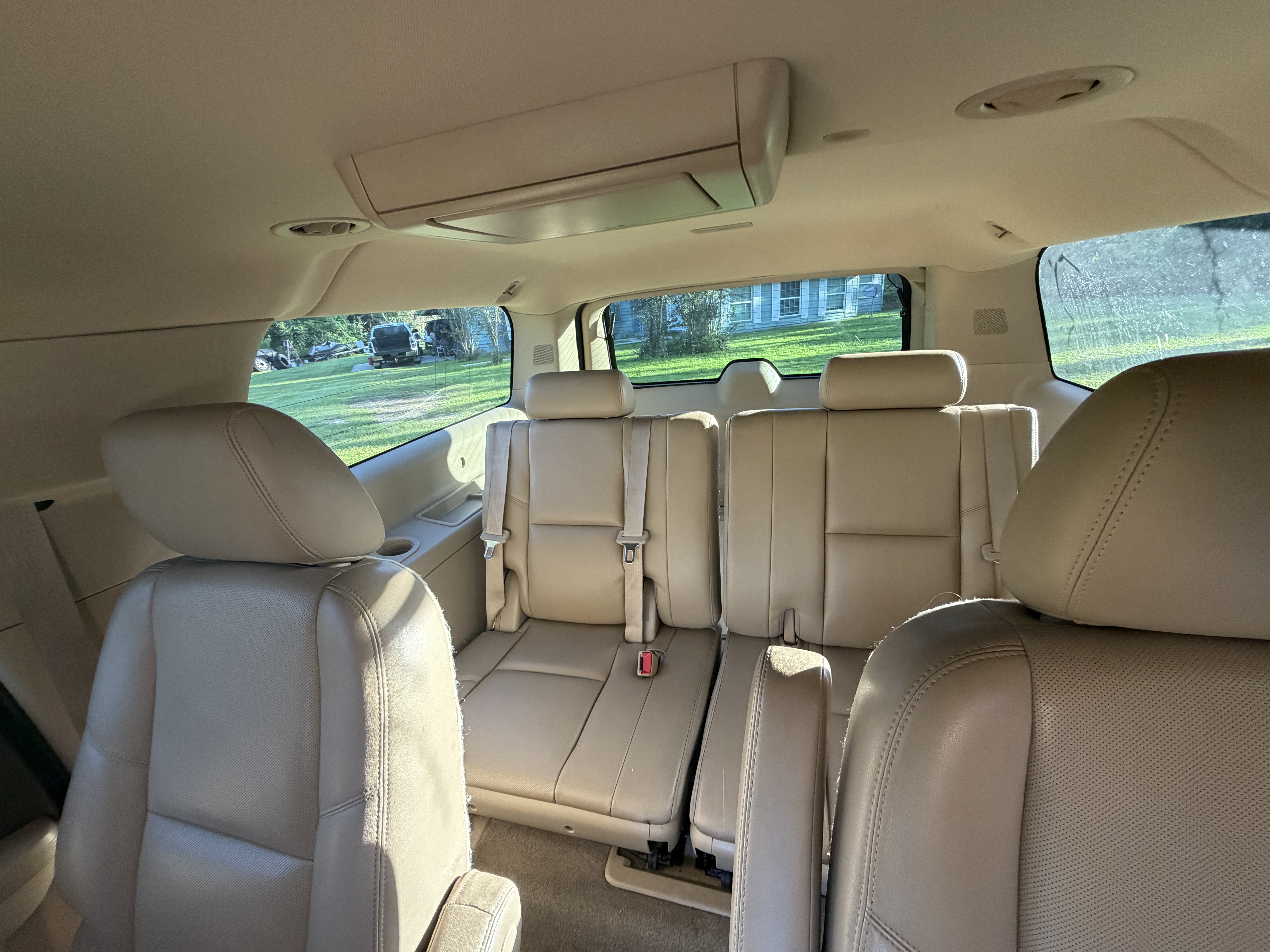Used 2011 GMC Yukon XL Denali AWD/4WD image 5