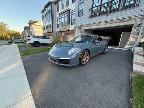 Used 2017 Porsche 911 Carrera S image 18