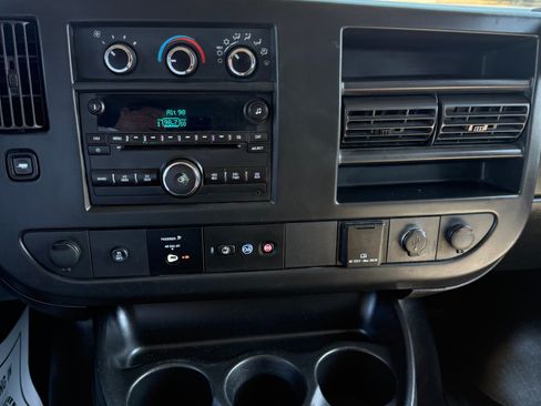 Used 2017 Chevrolet Express 2500 LT w/ LT Preferred Equipment Group RWD image 15