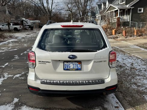 Used 2018 Subaru Forester 2.5i w/ Alloy Wheel Package image 13