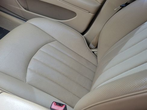 Used 2007 Mercedes-Benz CLS 550 image 6