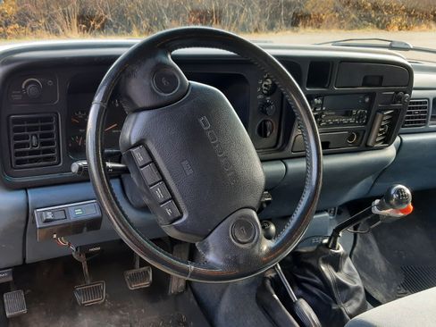 Used 1997 Dodge Ram 2500 Truck 4x4 Club Cab image 9