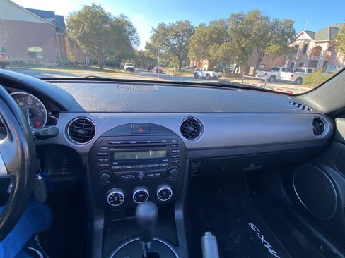 Used 2011 MAZDA MX-5 Miata Sport image 10