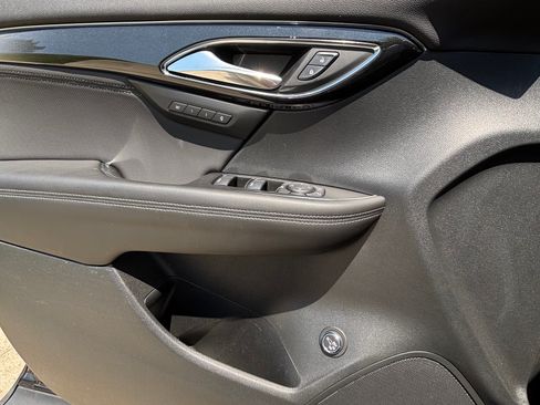 Used 2025 Buick Envision Preferred AWD/4WD image 17