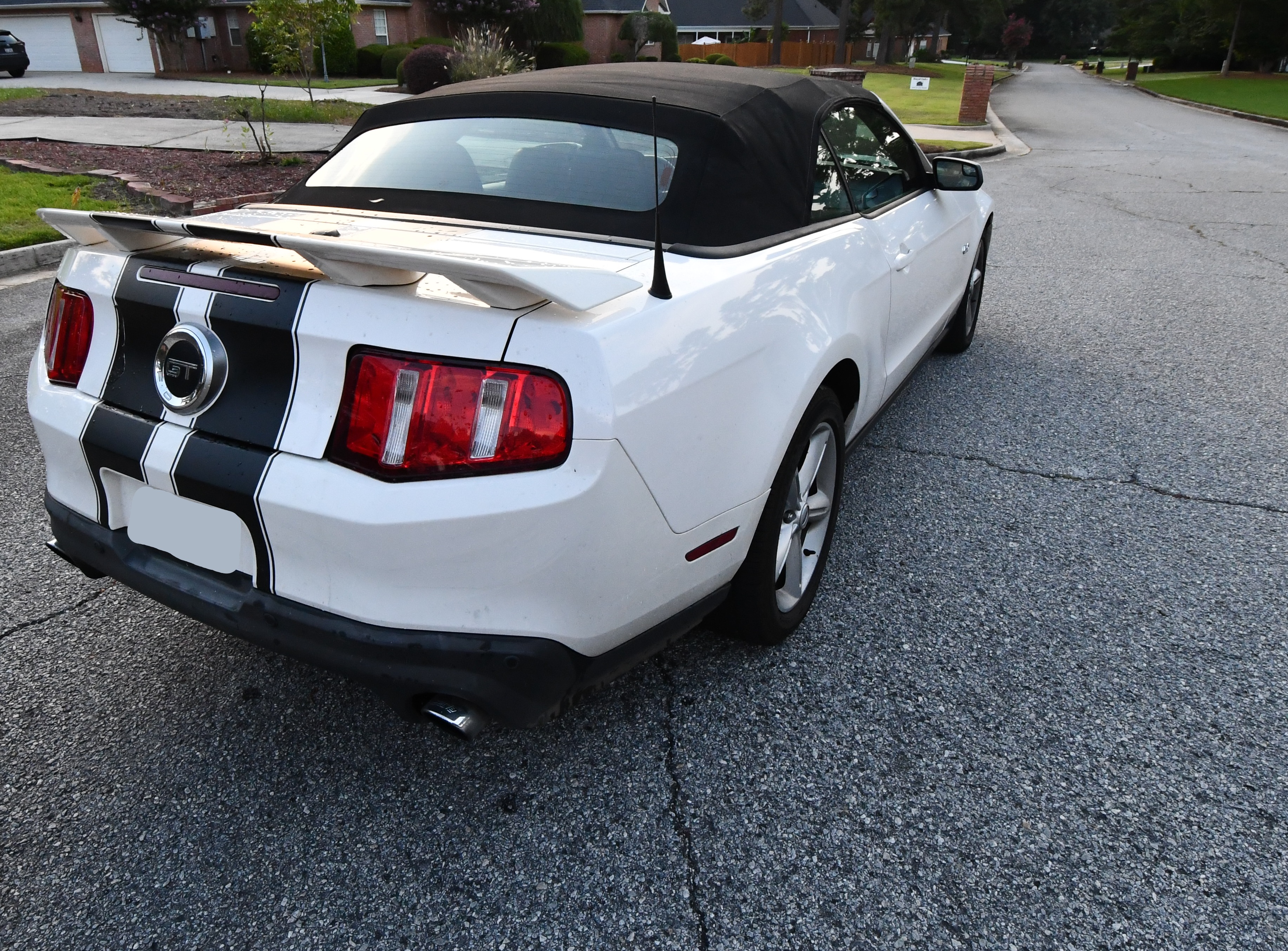 Used 2012 Ford Mustang GT Premium w/ Security Pkg RWD image 12