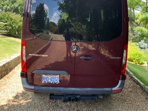 Used 2023 Mercedes-Benz Sprinter 2500 image 11