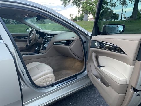 Used 2014 Cadillac CTS Luxury RWD image 10