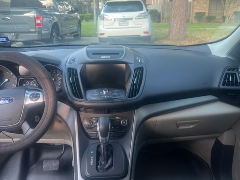 Used 2015 Ford Escape SE w/ Equipment Group 201A image 10