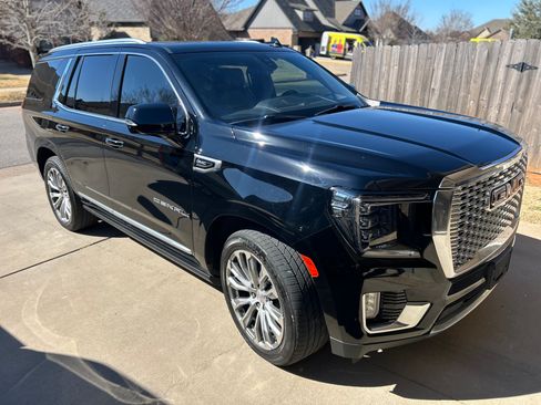 Used 2022 GMC Yukon Denali w/ Denali Ultimate Package image 2