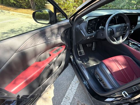 Used 2024 Lexus RX 500h F Sport w/ Convenience Package image 15