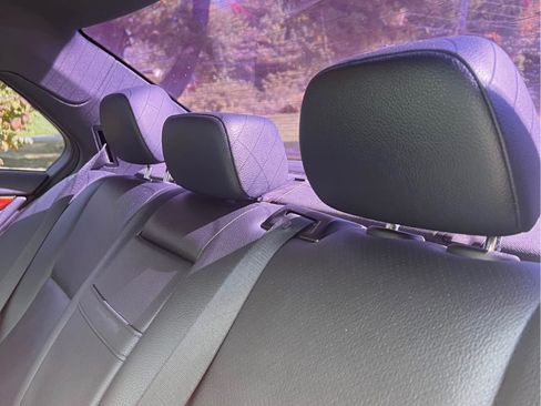 Used 2011 Mercedes-Benz C 300 Sedan image 12