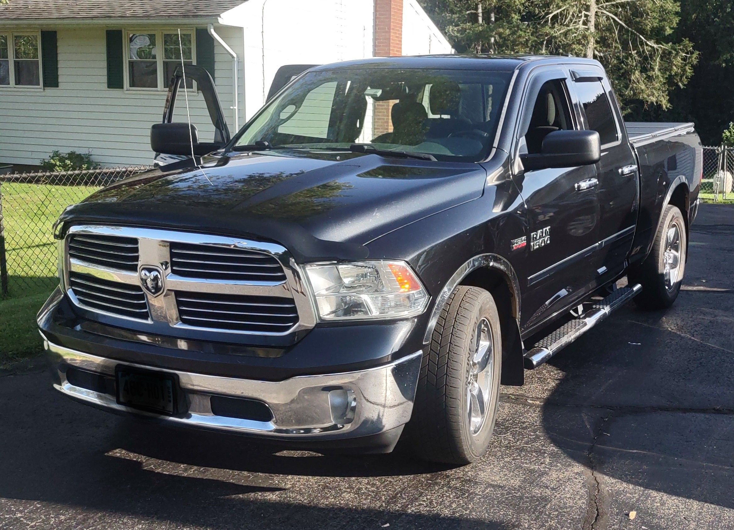 Used 2016 RAM 1500 Big Horn AWD/4WD image 1