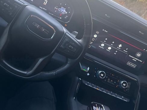 Used 2022 GMC Sierra 1500 AT4 w/ AT4 Premium Package image 5