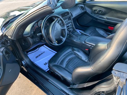 Used 2000 Chevrolet Corvette Convertible w/ Memory Pkg RWD image 14