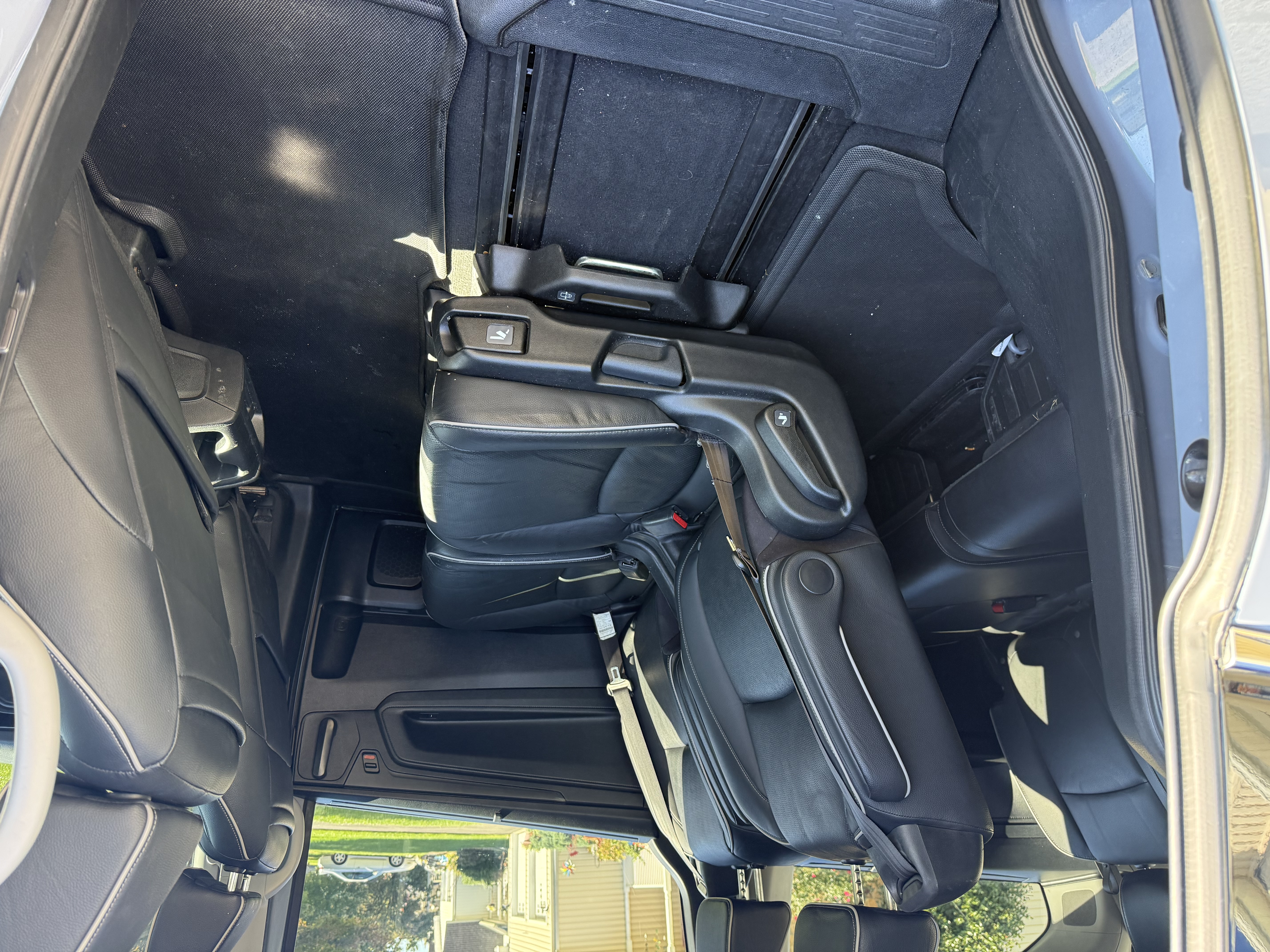 Used 2023 Honda Odyssey Elite image 17