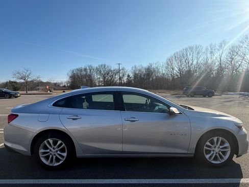 Used 2016 Chevrolet Malibu LT image 6