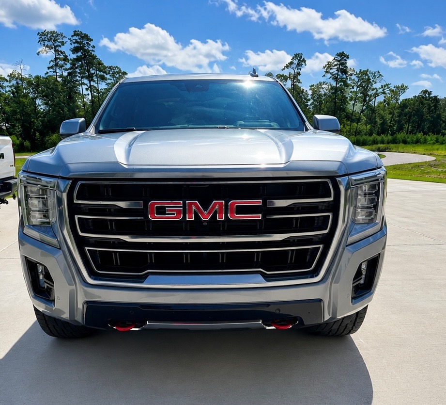 Used 2024 GMC Yukon AT4 w/ AT4 Premium Package AWD/4WD image 4