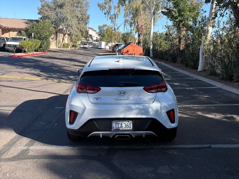 Used 2020 Hyundai Veloster 2.0 image 8