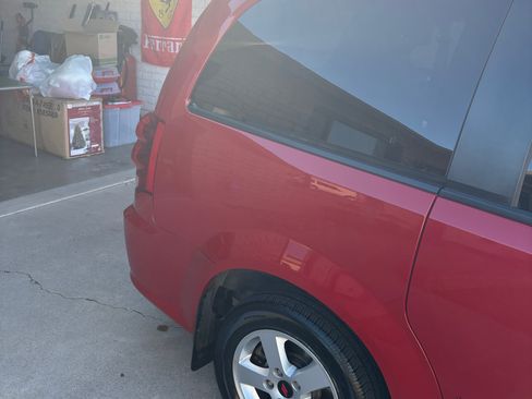 Used 2012 Dodge Grand Caravan SXT image 10