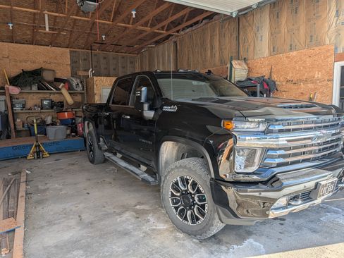 Used 2022 Chevrolet Silverado 3500 High Country w/ LPO, Dark Essentials Package image 2
