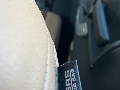 Used 2013 Jeep Wrangler Unlimited Rubicon w/ Connectivity Group image 18