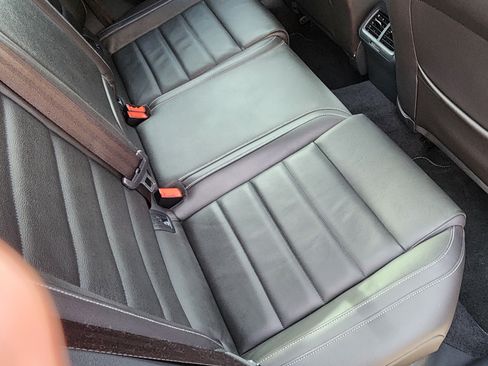 Used 2016 Volkswagen Golf 4-Door image 31