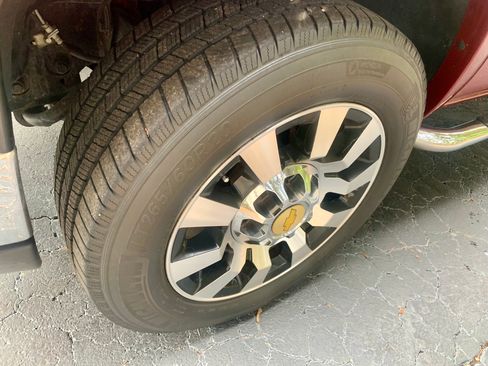 Used 2006 Chevrolet Silverado 2500 LT w/ Heavy-Duty Power Package image 13