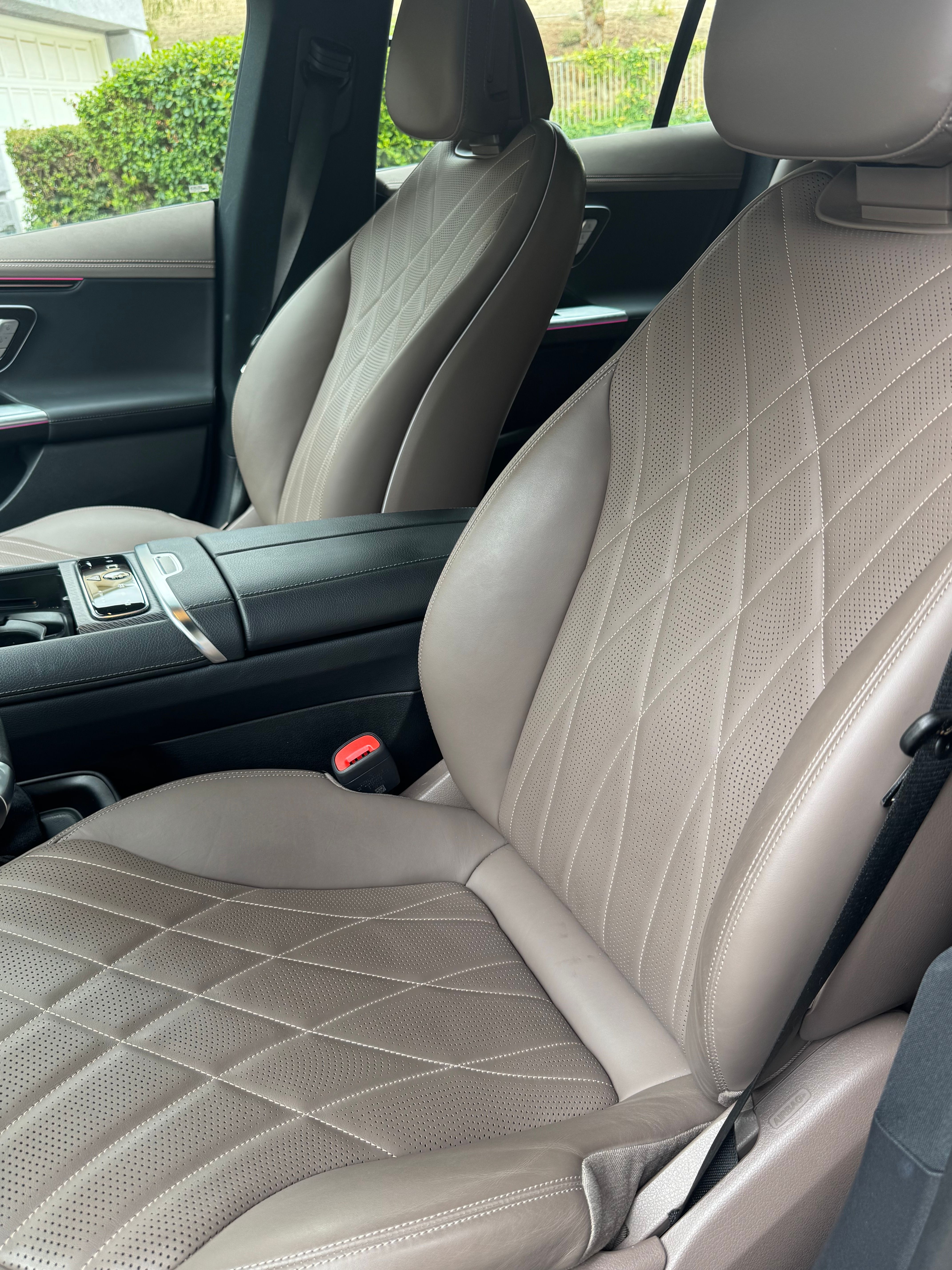 Used 2024 Mercedes-Benz EQE 500 4MATIC Sedan w/ Driver Assistance Package image 13