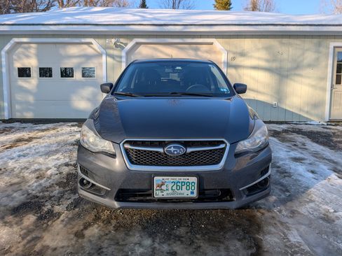 Used 2016 Subaru Impreza 2.0i Premium image 8