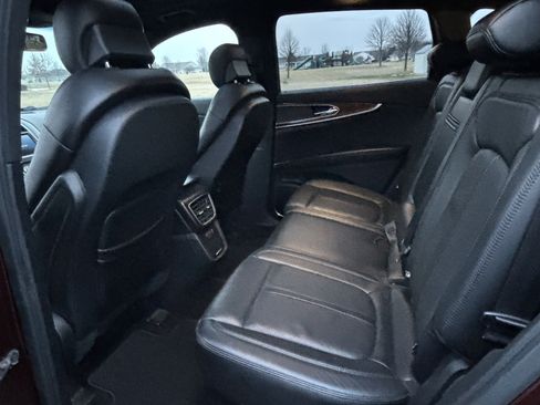 Used 2016 Lincoln MKX Reserve w/ Climate Package image 10