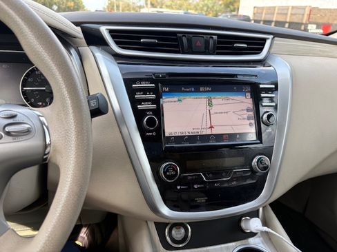 Used 2015 Nissan Murano S w/ Navigation Package image 8