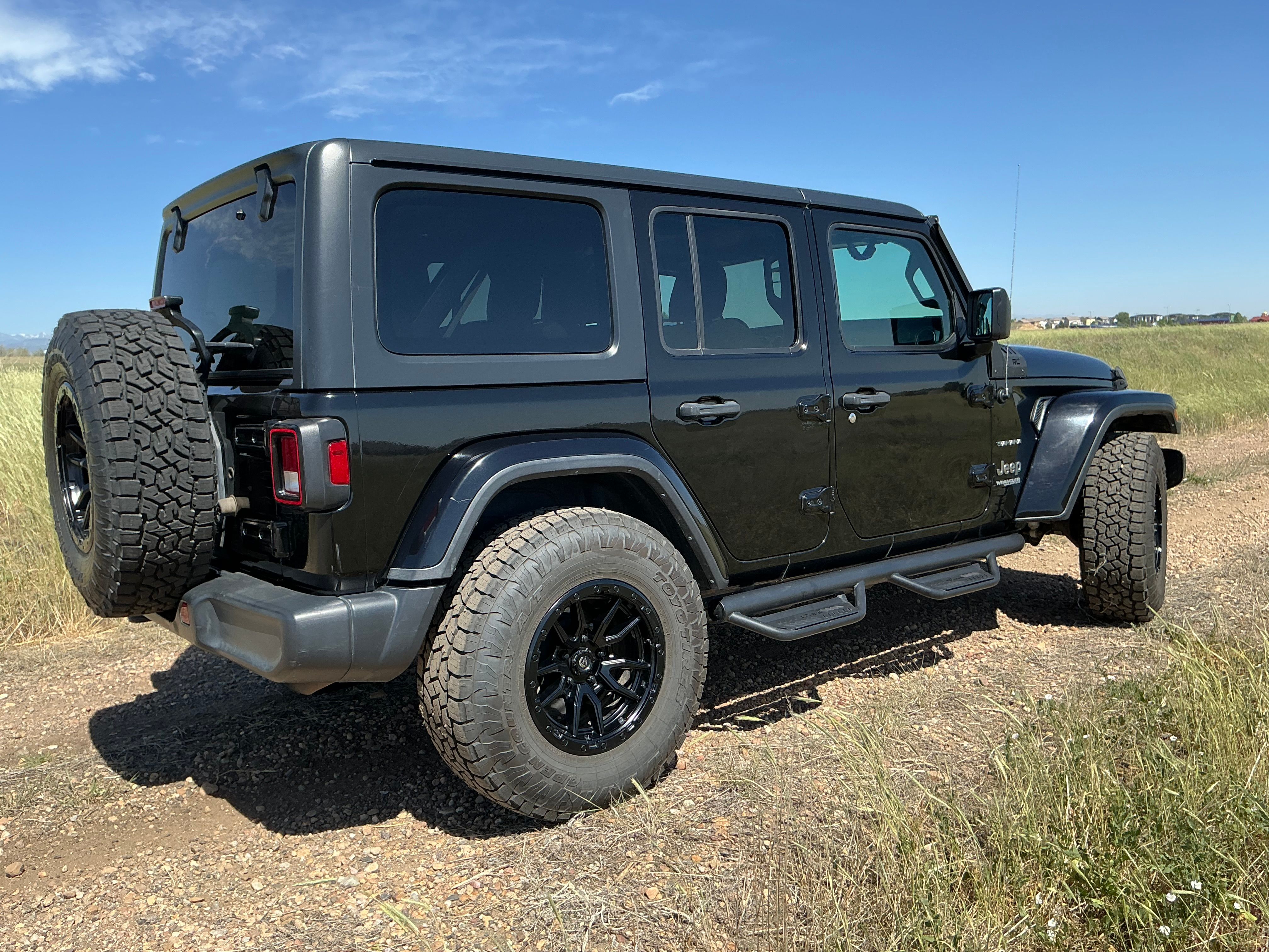 Used 2020 Jeep Wrangler Unlimited Sahara AWD/4WD image 4