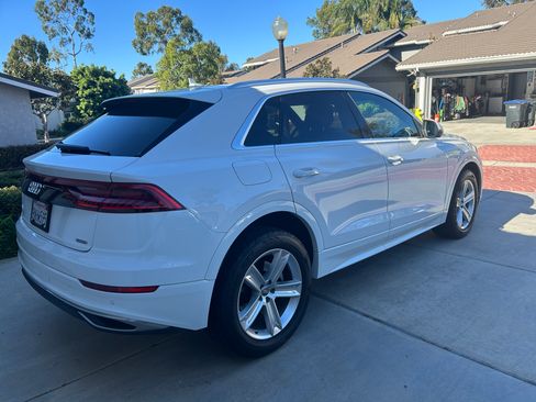 Used 2019 Audi Q8 Premium w/ Convenience Package image 2