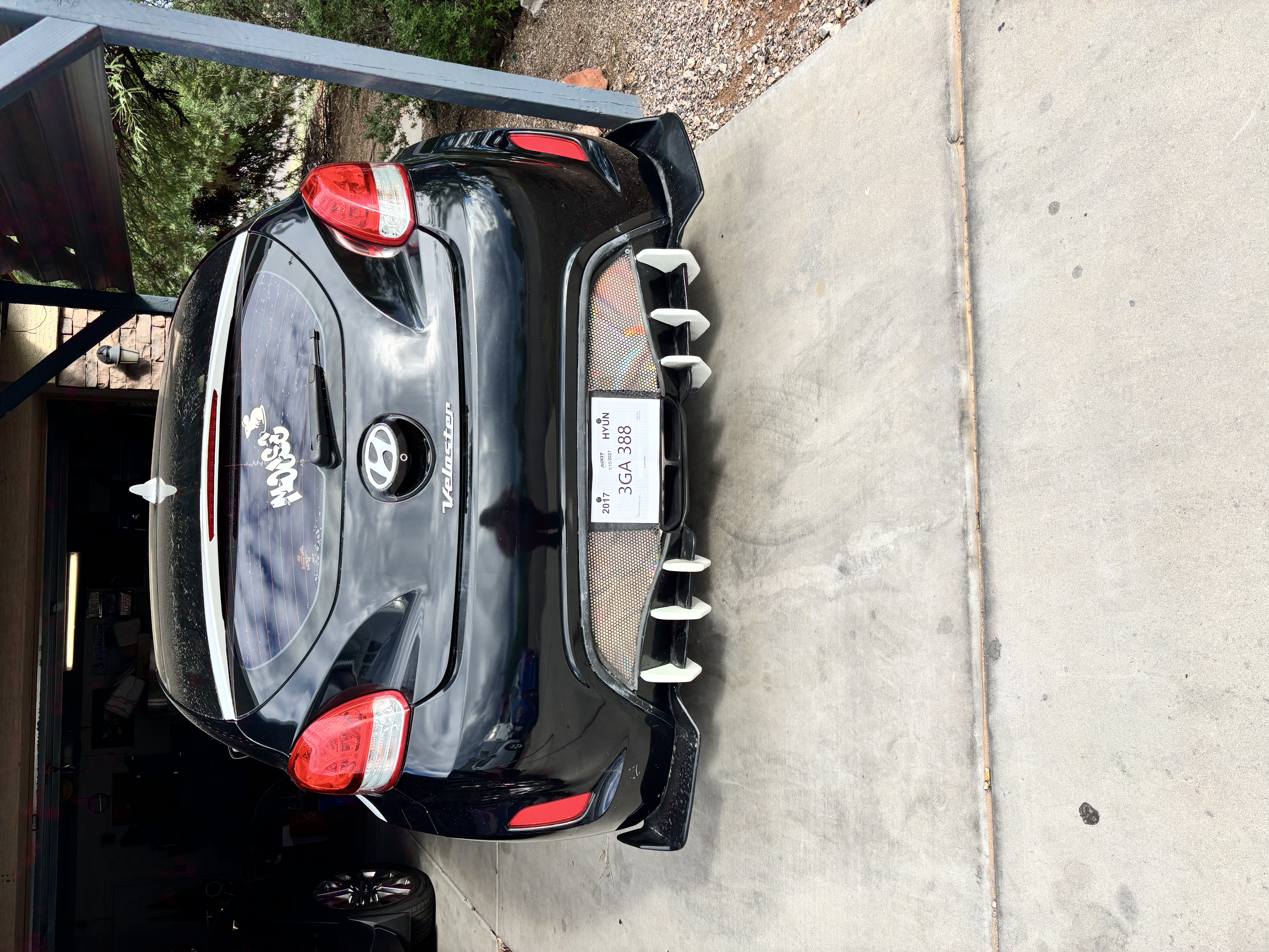 Used 2017 Hyundai Veloster FWD image 15