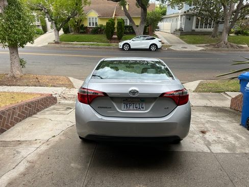Used 2015 Toyota Corolla LE FWD image 4