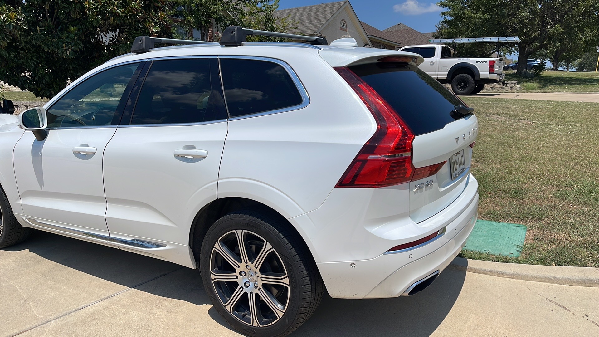 Used 2018 Volvo XC60 T6 Inscription w/ Convenience Package AWD/4WD image 4