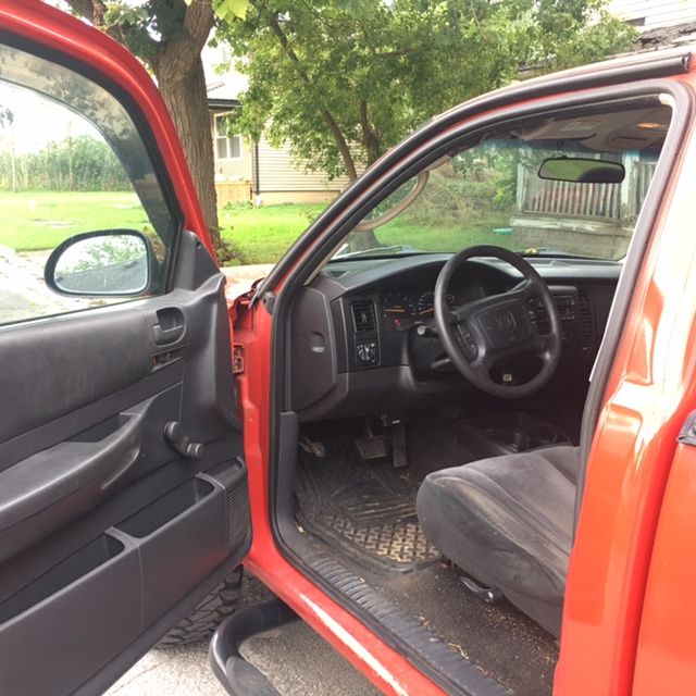 Used 2002 Dodge Dakota Sport AWD/4WD image 6