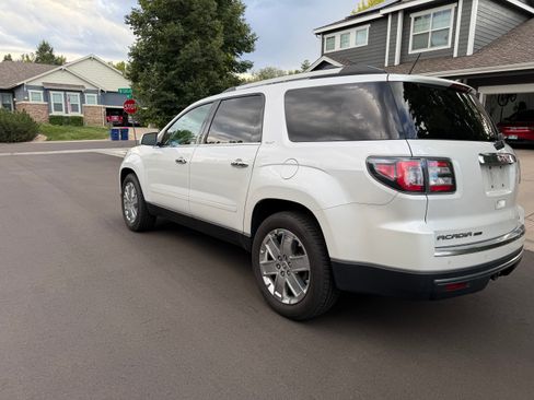 Used 2017 GMC Acadia Limited SLT AWD/4WD image 4