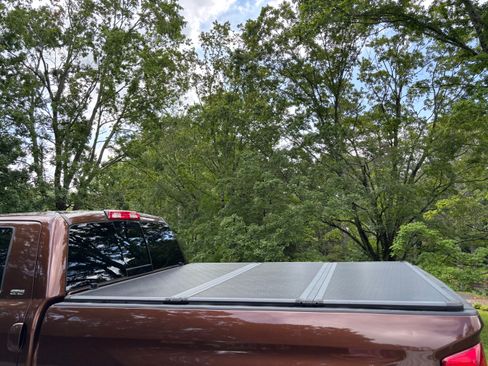 Used 2017 Toyota Tundra SR5 image 6