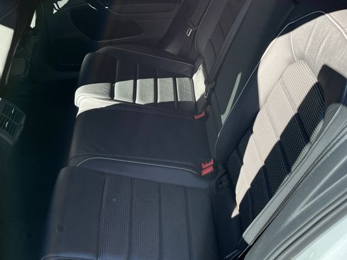 Used 2018 Volkswagen Golf 4-Door image 13