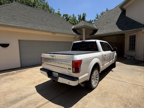 Used 2018 Ford F150 Limited w/ Trailer Tow Package AWD/4WD image 10