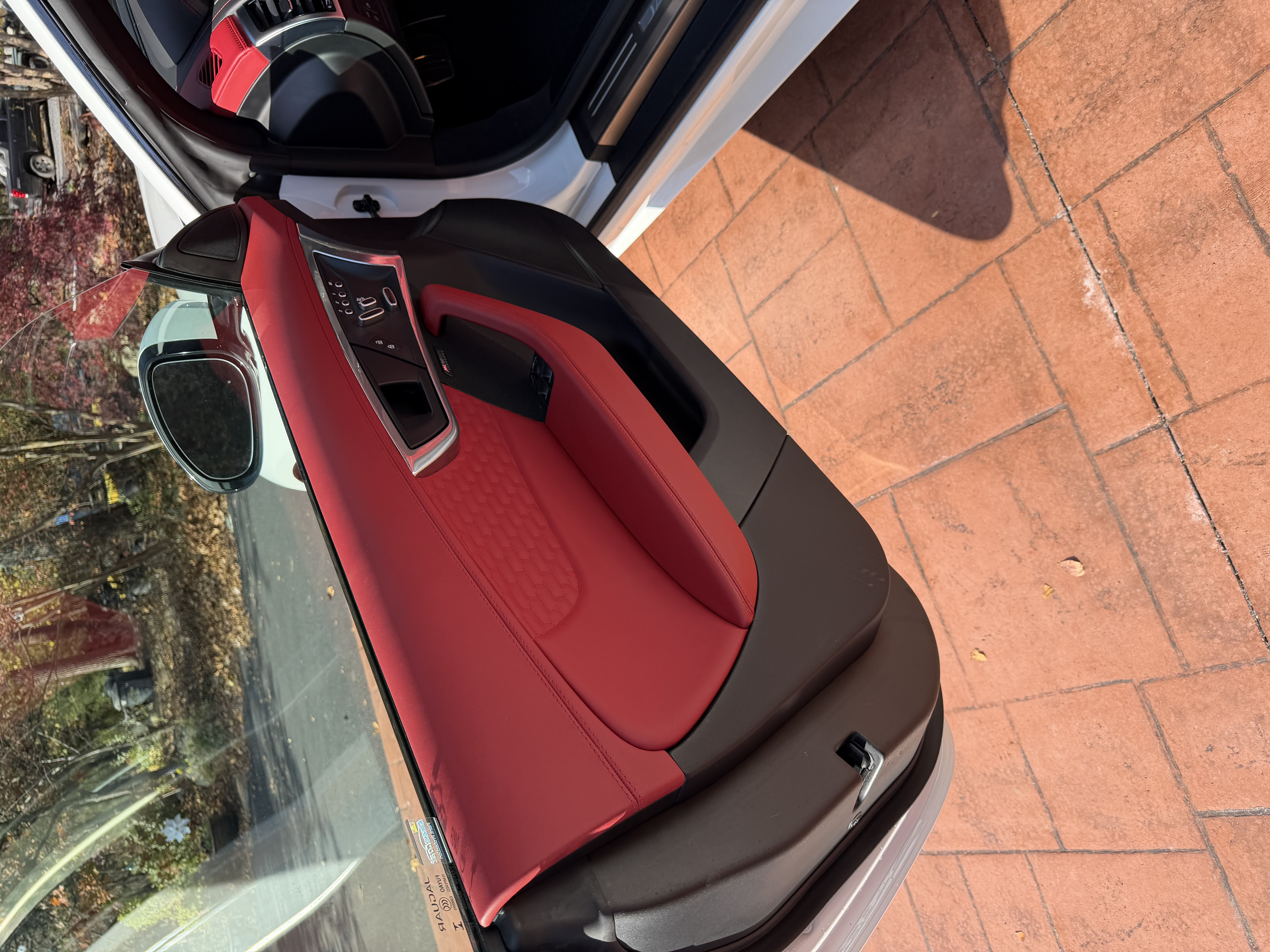 Used 2023 Jaguar F-TYPE R AWD/4WD image 19