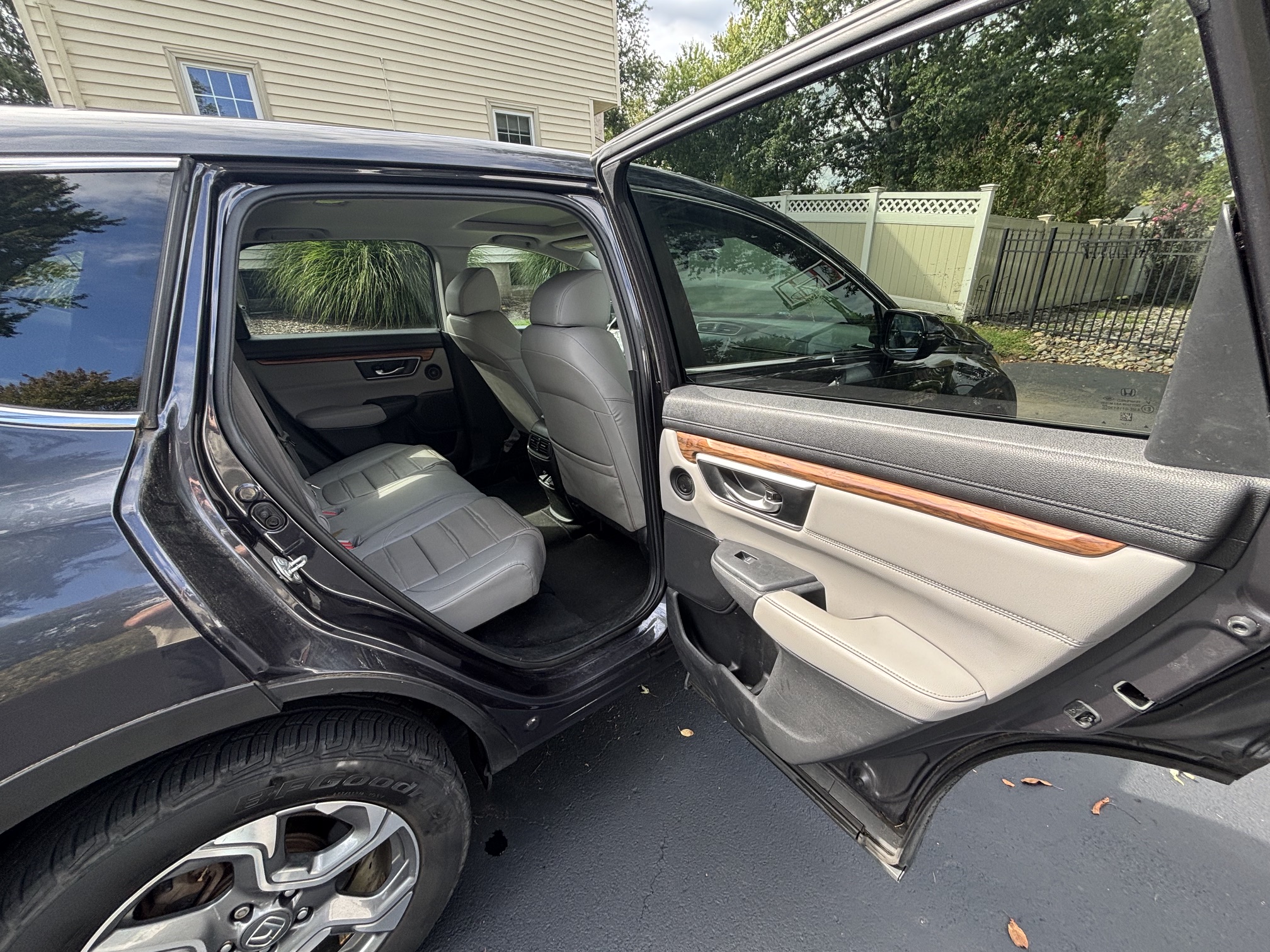 Used 2017 Honda CR-V EX-L image 16