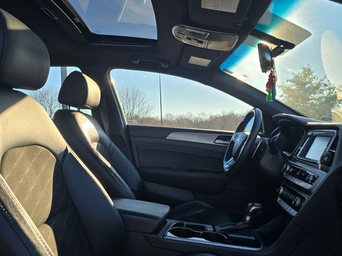 Used 2018 Hyundai Sonata Sport w/ Cargo Package image 14