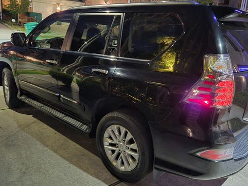 Used 2015 Lexus GX 460 w/ Premium Package image 7