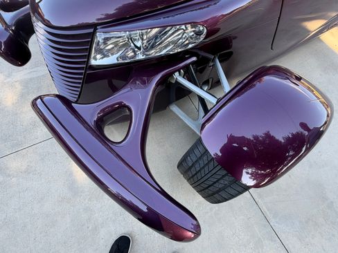 Used 1999 Plymouth Prowler RWD image 17