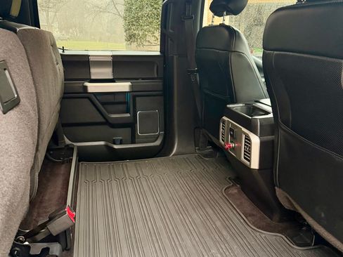 Used 2016 Ford F150 Lariat image 14