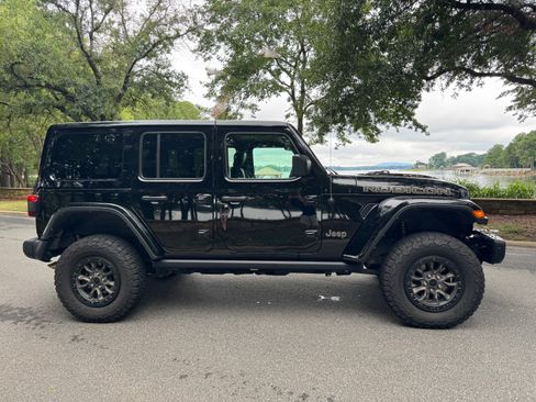 Used 2021 Jeep Wrangler Unlimited Rubicon AWD/4WD image 2