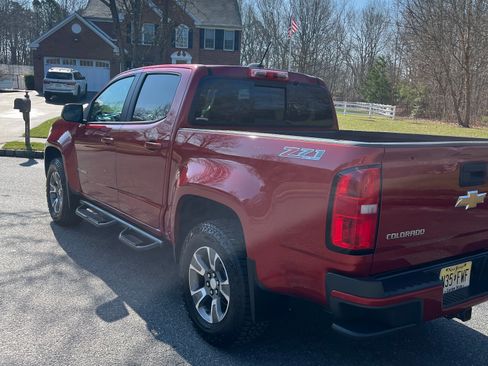 Used 2016 Chevrolet Colorado Z71 image 9